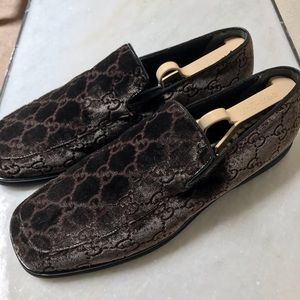 Velvet Gucci loafers